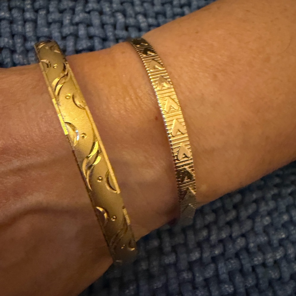 Gold-Tone Bangle Bracelet Set – Vintage Style